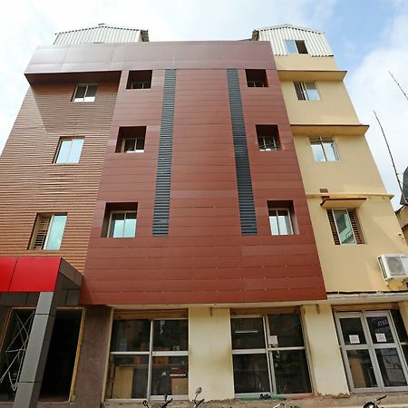 Oyo 13528 Kumud Plaza Hotel Bhubaneswar Exterior foto