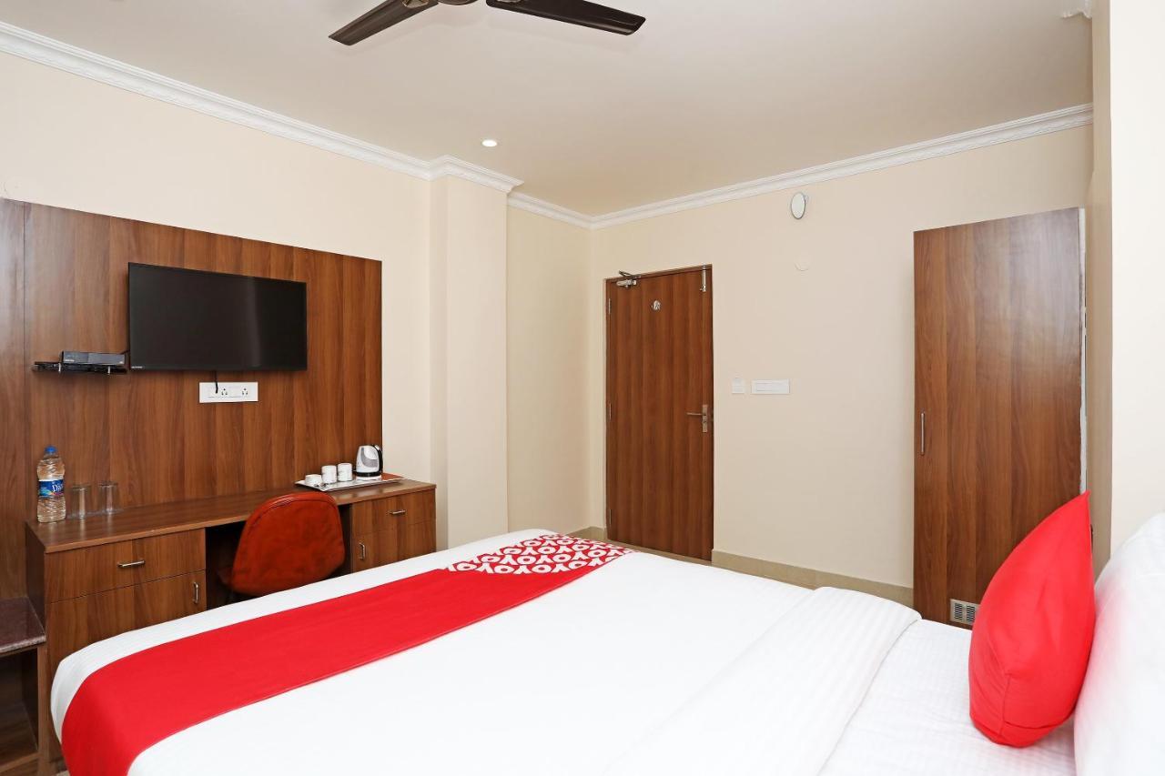Oyo 13528 Kumud Plaza Hotel Bhubaneswar Exterior foto