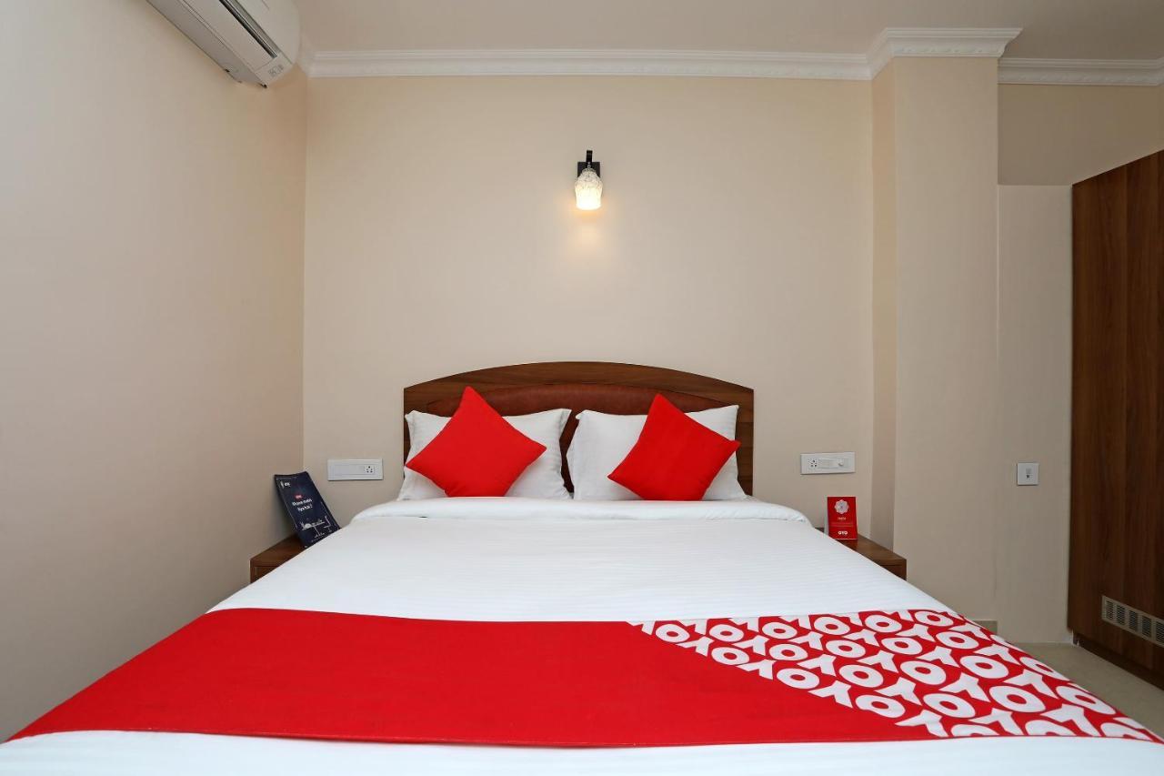 Oyo 13528 Kumud Plaza Hotel Bhubaneswar Exterior foto